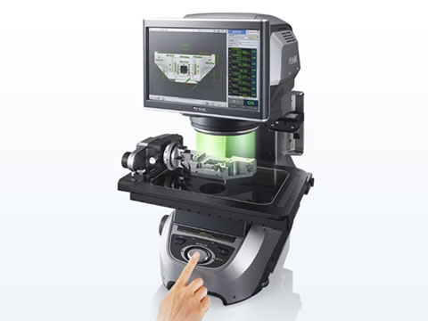 KEYENCE 画像寸法測定器 IM-8000